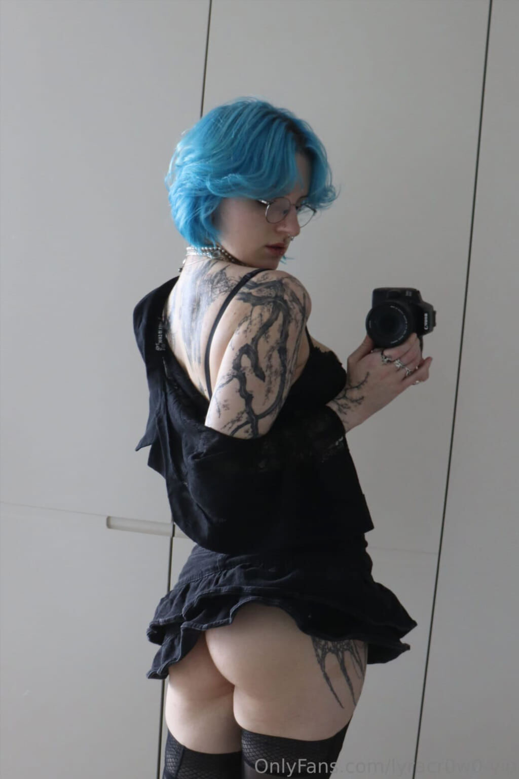 Бэкстейдж Lyra Crow — кадр из сета #78 Слив Lyra Crow с бэкстейджа (откровенный фотосет, кадр 78)