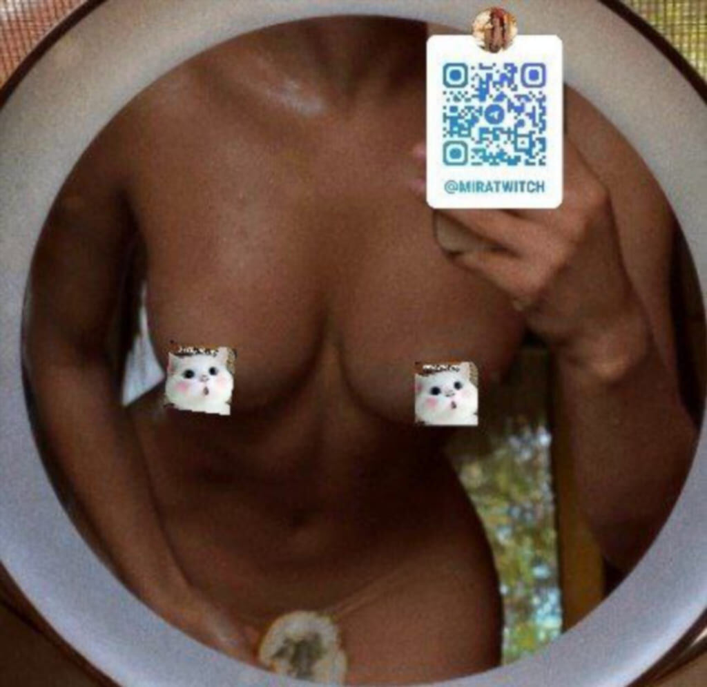 Слив Mira Twitch: фотосессия в студии