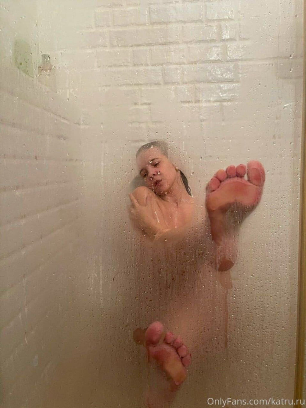 Monroe слив личных снимков