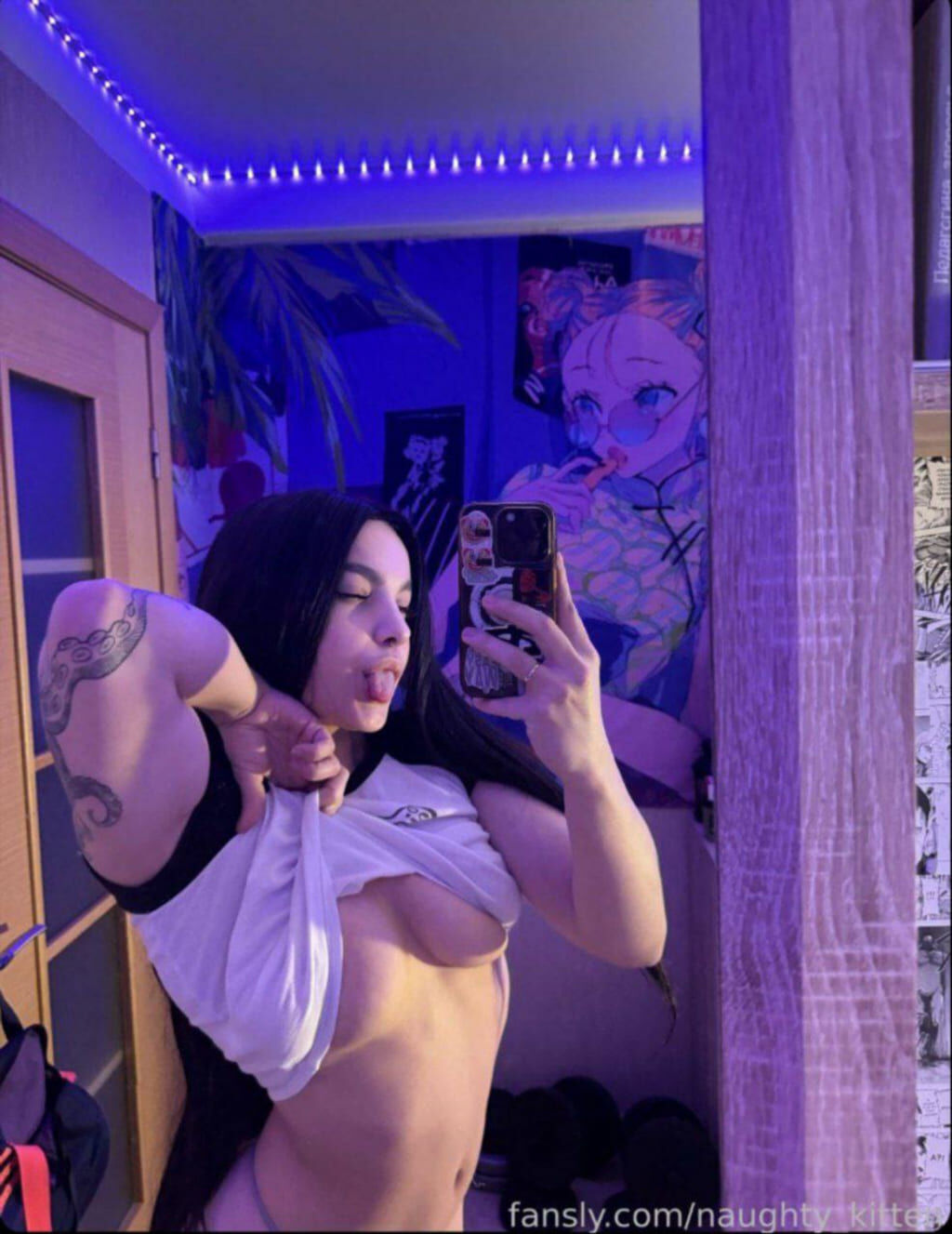 Снимки из сети MuscleKitty слив из соцсетей блогера