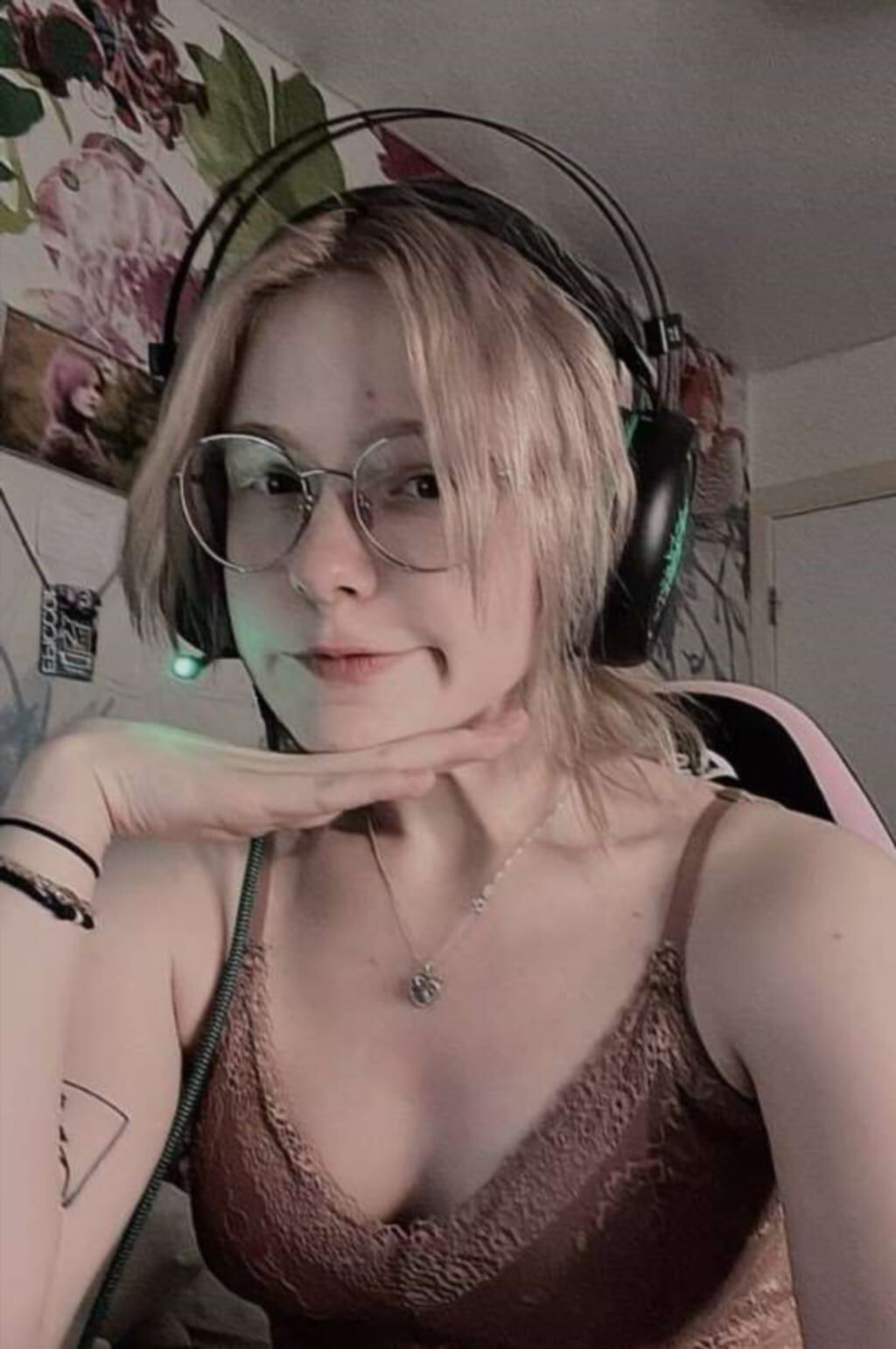 Кадр из сета pinkguno — эксклюзив #21 Скрытые кадры pinkguno из фотосета (в высоком качестве, кадр 21)