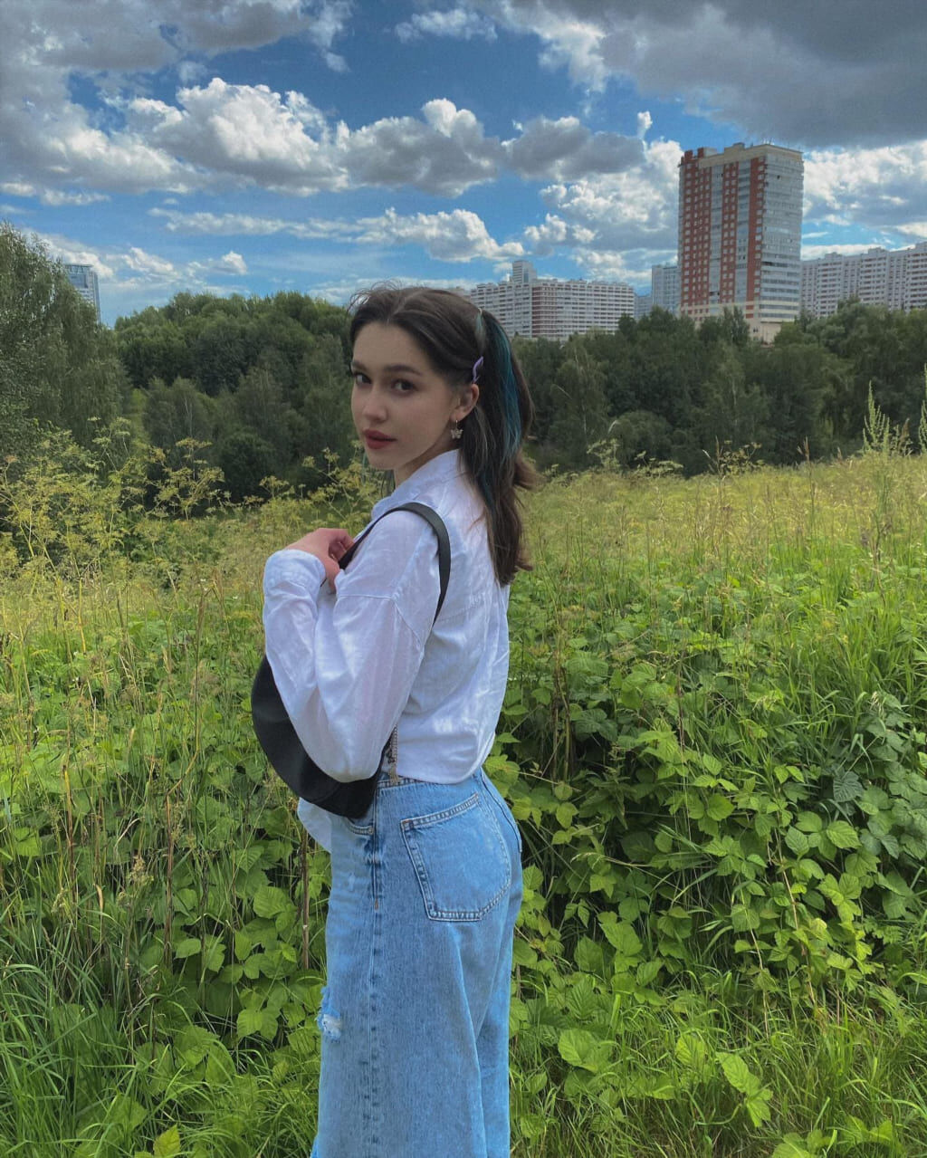 Папка слива rochersha — кадр из сета #103 Слив rochersha: приватная папка (кадры из закрытого архива, кадр 103)
