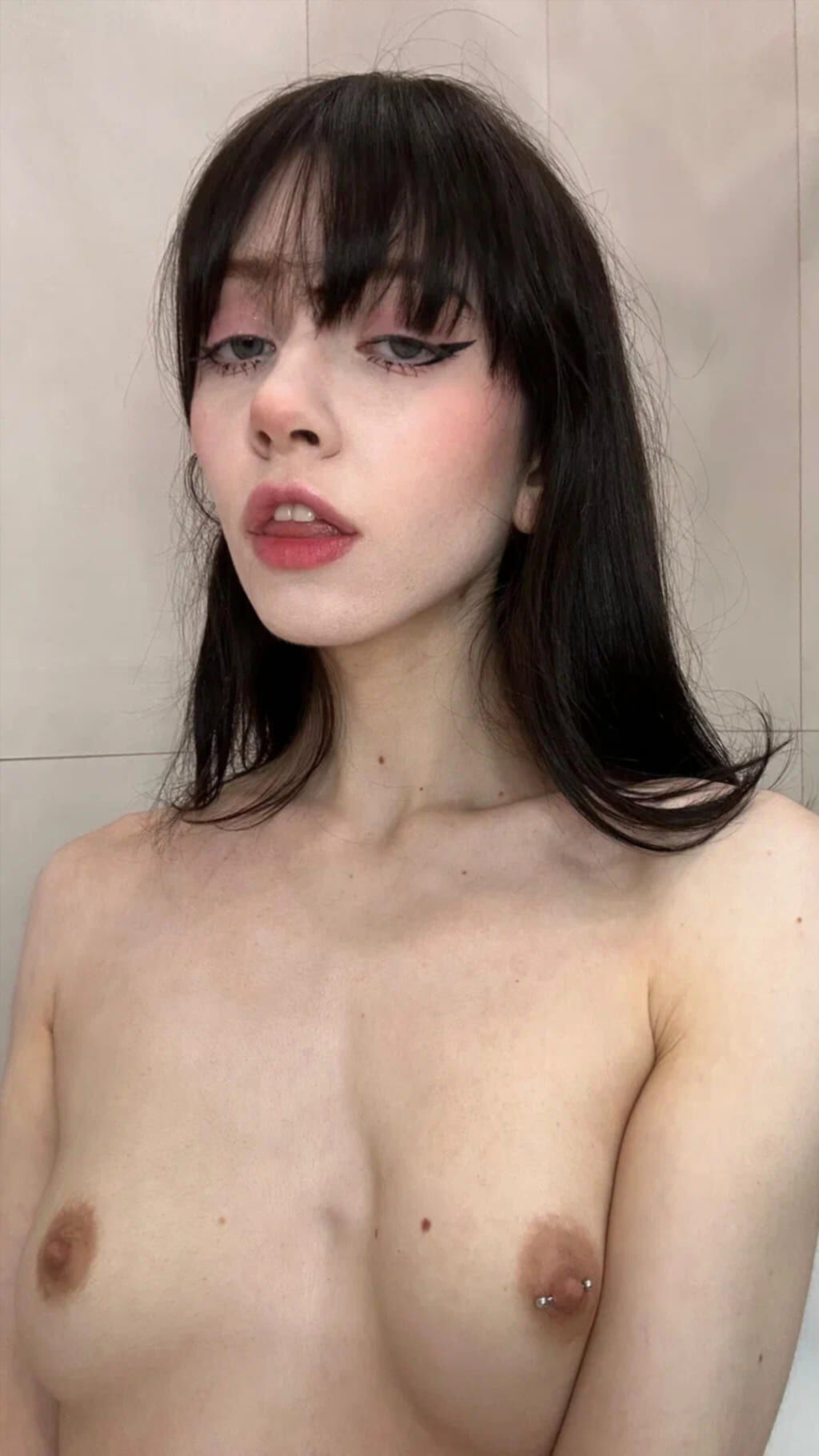Откровенный слив urplpur #106 Скрытый слив urplpur из закрытой папки (в высоком качестве, кадр 106)